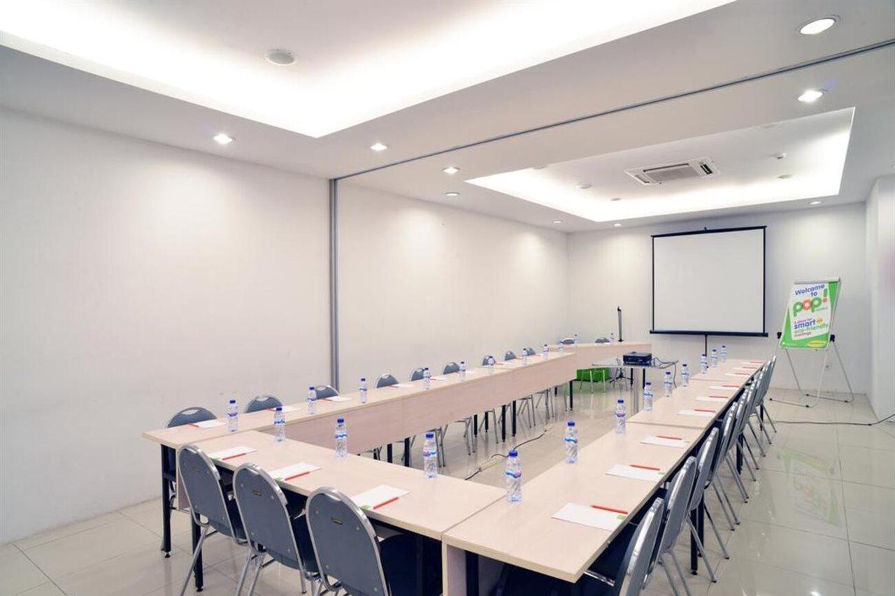 POP! Hotel Tebet Jakarta Exterior foto