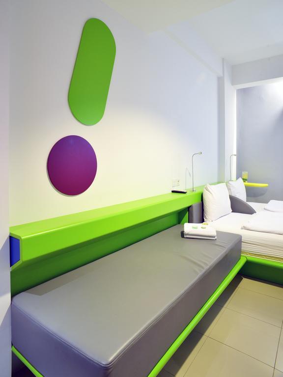 POP! Hotel Tebet Jakarta Exterior foto