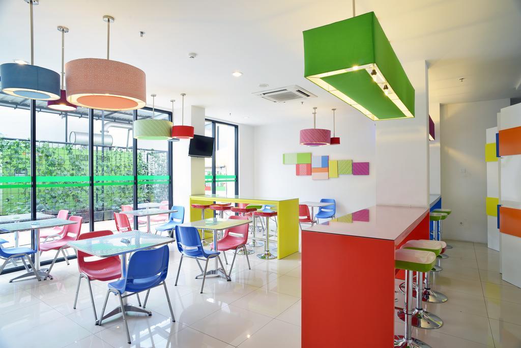 POP! Hotel Tebet Jakarta Exterior foto