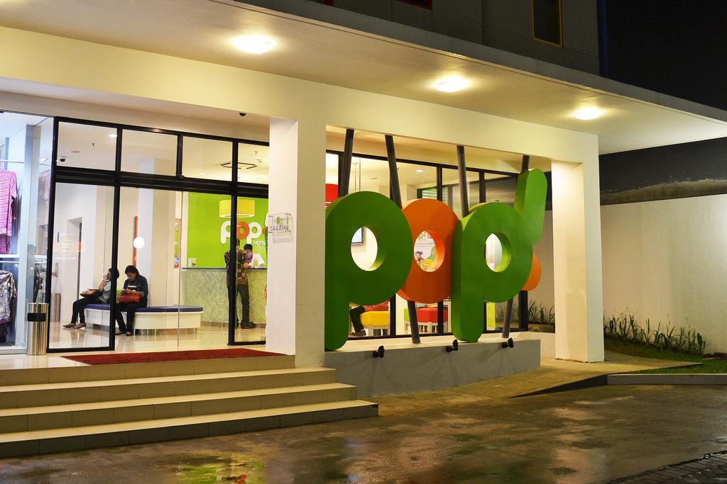 POP! Hotel Tebet Jakarta Exterior foto