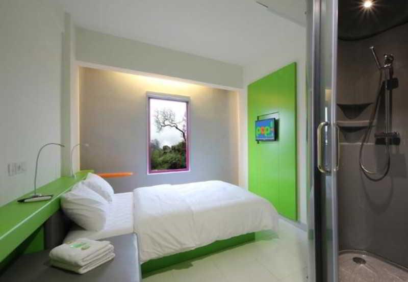 POP! Hotel Tebet Jakarta Exterior foto