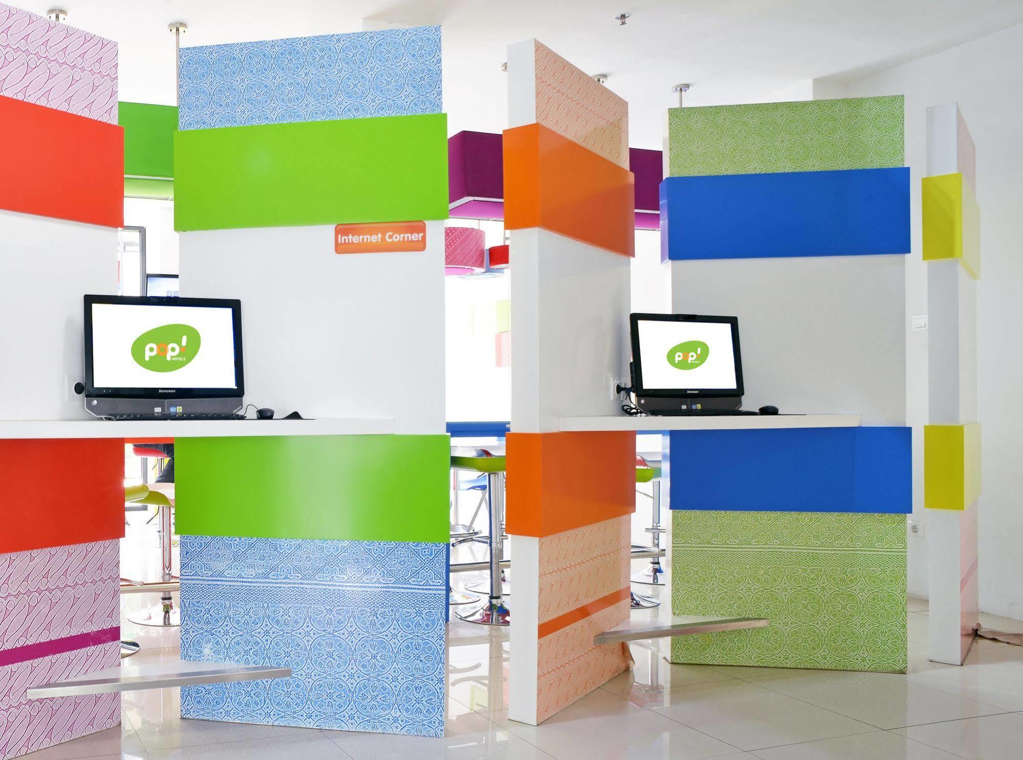 POP! Hotel Tebet Jakarta Exterior foto